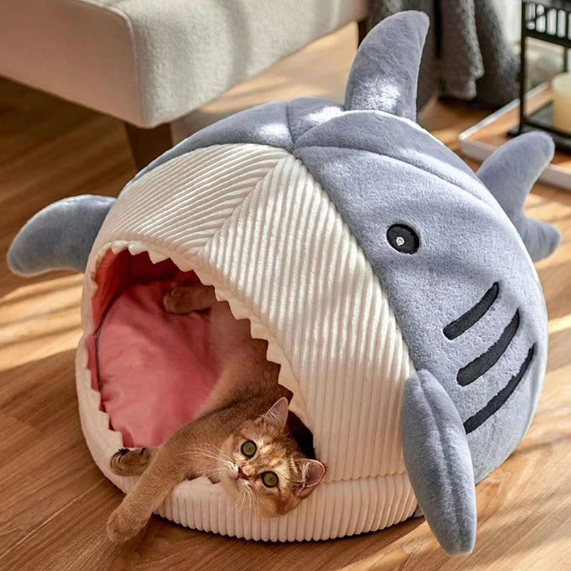 Warm Shark Cave Cat Bed – Cozy Nest for Kittens & Small Pets