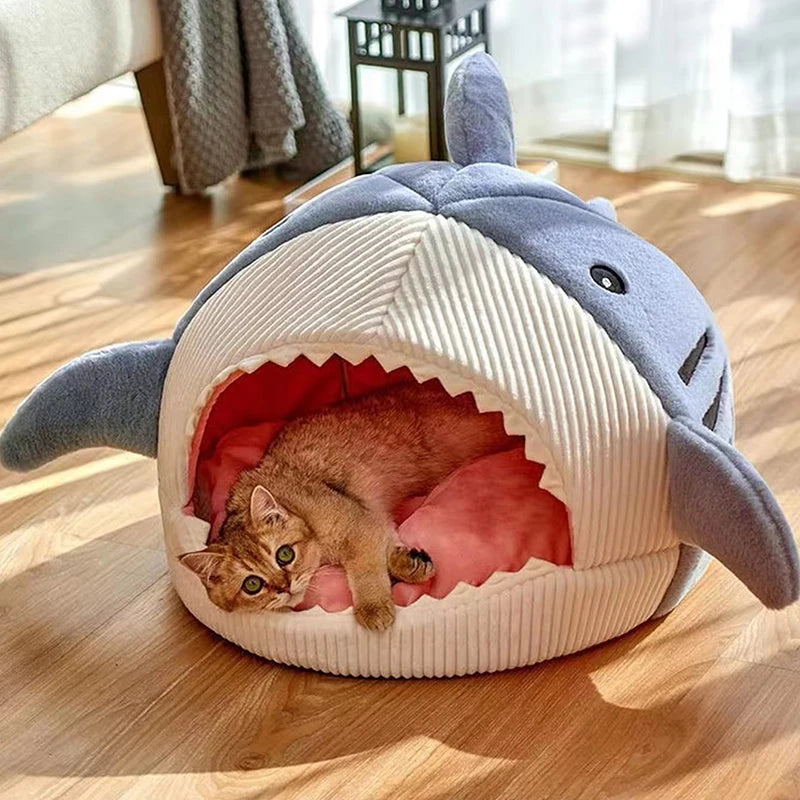 Warm Shark Cave Cat Bed – Cozy Nest for Kittens & Small Pets