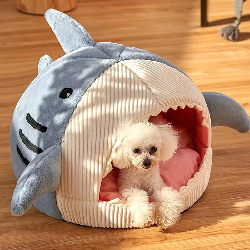 Warm Shark Cave Cat Bed – Cozy Nest for Kittens & Small Pets