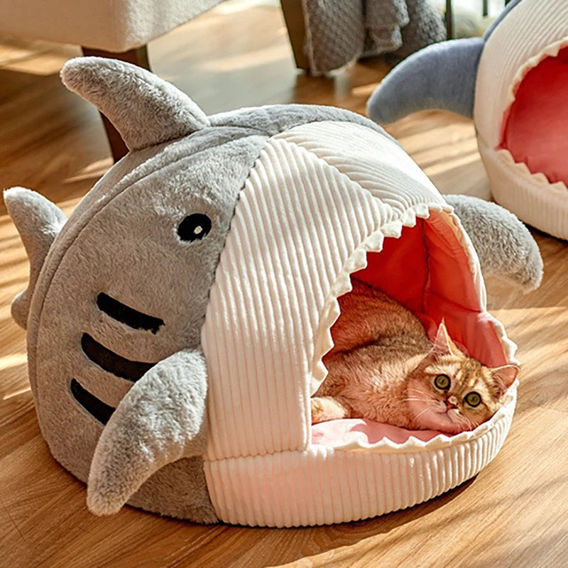 Warm Shark Cave Cat Bed – Cozy Nest for Kittens & Small Pets